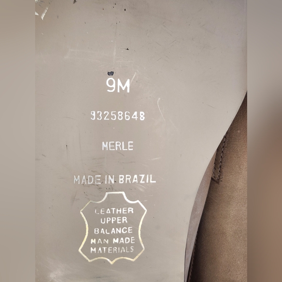 VALERIE STEVENS leather loafers w/medallion, tan, size 9 - Picture 7 of 7